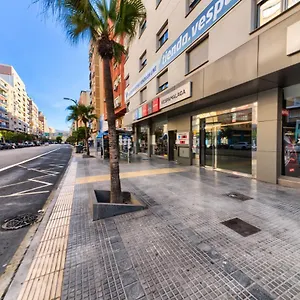 holidays2malaga-salitre-1-bedroom-high-speed-wifi.1costadelsol.com/